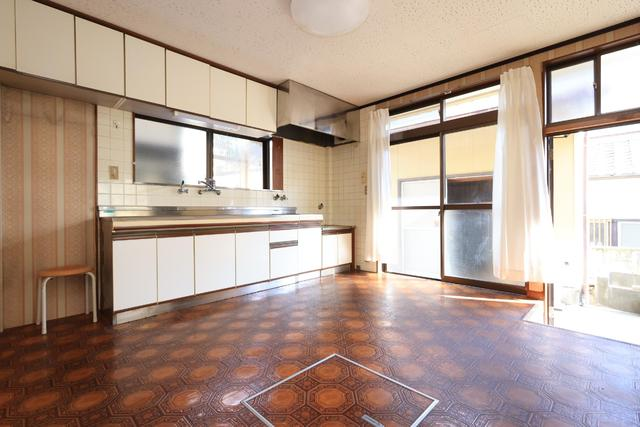 駿河区西平松 空き家・中古戸建 現況写真 2枚目