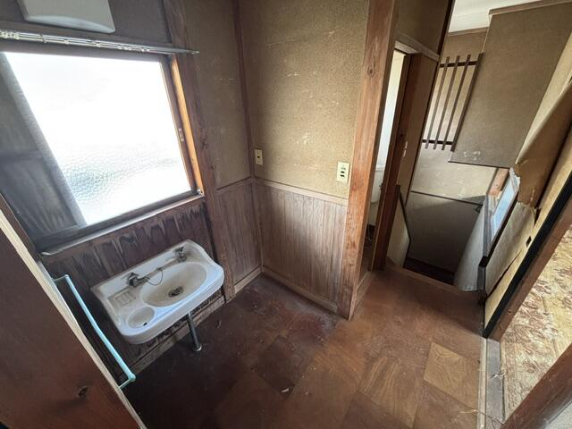 焼津市すみれ台１丁目 空き家・中古戸建 現況写真 2枚目